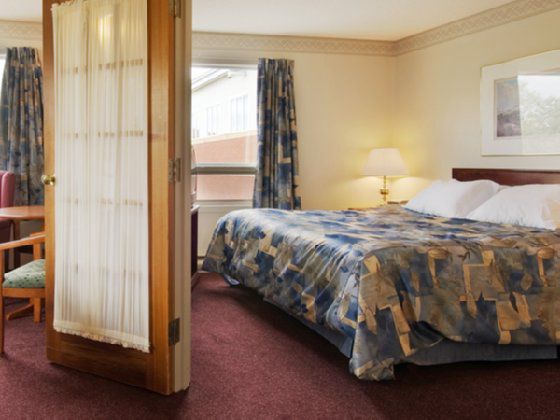 Travelodge Hotel By Wyndham Садбери Номер фото